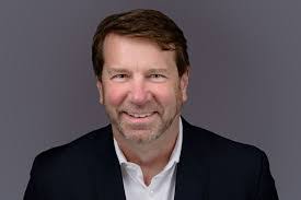 Paul Stark's Instagram, Twitter & Facebook