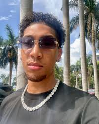 Business & Pleasure in #MIAMI 🌴☀️🎥✨