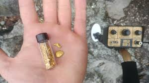 It was good spot for it. Finding Gold Nuggets With A Metal Detector Youtube
