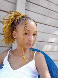 How can anyone think this is a bad picture? ? ? The little ants passing by  will think it is wild, wild and handsome. Those who think it is not  good-looking are