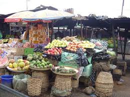 Day 2 Grocery Shopping In The Many Street Markets Of Lagos Thank God For Miss Kikki Otherwise I Would Have Had To Do The Bartering Afrique Fruits Et Legumes