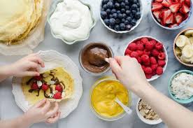 2 sdk mkn terigu 4 sdk mkn maizena 6 sdk makan gula pasir 8 sdk makan tepung beras 1 btr telur 200 ml susu. Resep Crepes Teflon Yang Renyah Cara Membuatnya Gampang Banget