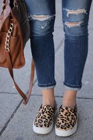Black And White Animal Print Shoes Womens Style Inspiration For The Feminine Bold Fashionista Written In Spanish And English Based In Cheetah Print Shoes Leopard Print Sneakers Canvas Shoes Women