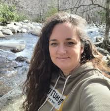 What are the best riding stables in the Sevierville area for kids?