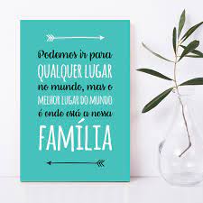No hace falta que nos los digan para saberlo, la familia es lo más importante para nosotros, es donde nuestra vida comienza, son quienes nos llenan de amor, consejos, momentos bellos. Placa Decorativa Mdf Frase Familia Turquesa 20x30cm Leroy Merlin