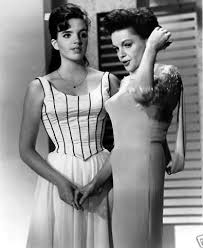 Mar 20, 2018 · liza minnelli, the daughter of judy garland, is a star in her own right. Judy Garland And Liza Minnelli Judy Garland Judy Garland Liza Minnelli Liza Minnelli