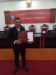 Diberitahukan kepada mahasiswa fakultas hukum, pendaftaran remidi khusus tahun akademik 2020/2021, melalui link google form : Dosen Bergelar Doktor Di Fakultas Hukum Universitas Muhammadiyah Metro Bertambah Monitor Ekspres
