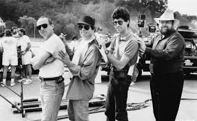 Problema principala cu care se confrunta societatea noastra nu are nicio legatura cu personalitatea lui traian basescu sau cu sansele domniei sale de a obtine un nou mandat prezidential. Un Politist Cu Explozie Intarziata 2 1 2