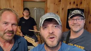 Clip of me covering Parmalee- "Day Drinkin"@ Aqueduct Family Campground at  their 4th of July Bash. I had a blast gang!