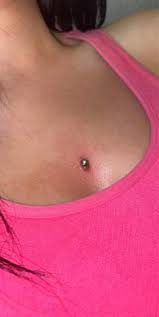 dermal anchor entzundet oder am rauswachsen piercing piercer piercingstudio