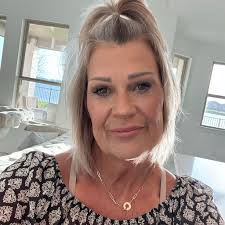 It's SPRING!!!!! Happy Friday y'all!!!! Have a great weekend. 💜🌹🌸 Cosa  Salvaje Tequila