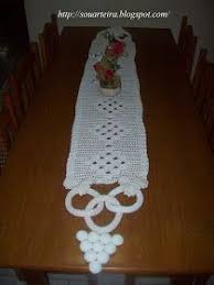 Caminho De Mesa Grande De Croche Este Trilho De Mesa Eu Aprendi A Uns 16 Anos Atras Aprendi Com Uma Grande Amiga A Eli Uma Daquelas Vi Caminho De Mesa De Croche Trilho De Mesa Caminho De Mesa