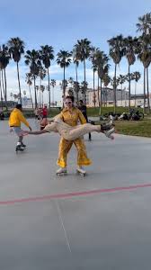 When ur matching outfits with ur #rollerjam fam #rollerskating  #rollerskategirl #onsies #twinsies with @areason2skate  #venicebeachrollerskaters