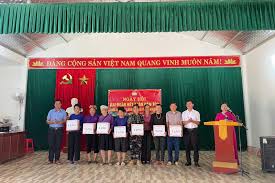 Return to Nu Village with the villagers to attend the Great Unity Festival