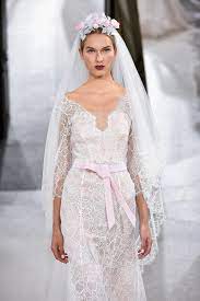Ein brautkleid ist für jede frau etwas ganz besonderes. Kaviar Gauche Die Brautkleider Fur Fruhjahr Sommer 2018 Brigitte De