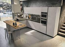 Classic Kitchen Way With Ash Resin Melamine Doors Cucine Cucineconpenisola Cucine C Modern Kitchen Design Minimalist Kitchen Design Interior Design Kitchen