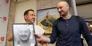 Obudziłam się dziś i wyjrzałam przez okno i natychmiast musiałam poprawić sobie humor. Arkady Babchenko Explains How He And Ukraine Sbu Faked His Own Death