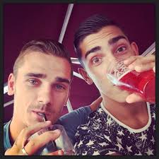 Antoine griezmann rescues a point for france and denies hungary one of the big euros shocks in front of a raucous 60,000 crowd in budapest. Antoine Griezmann 2021 Dating Net Worth Tattoos Smoking Body Facts Taddlr