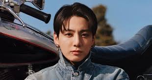 Jung Kook, do BTS, lança coleção na Calvin Klein; veja fotos exclusivas