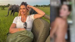 Virginia Fonseca posa completamente nua durante banho e quase mostra demais  em clique polêmico. Veja! - Purepeople