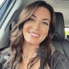 Kimberly Kuhlman's Instagram, Twitter & Facebook