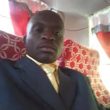 👉2e f@son legliz admistre la bib pa okour@n depi yon nèg Pastè madanm# li  tou pastè automatikman. 😭Li an@tèm li dy@bolik 1tim2 v12. Konsa anpil nan  yo ap travay pou le serpent