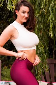 Busty Joey Fisher pulls down her skin tight Pants 11 photos