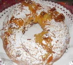 Le Gateau Reine Est Faite Avec Une Delicieuse Garniture De Chila Ou Courge Et De La Recette Gateau Fruit Recettes De Cuisine Portugaise Gateaux Et Desserts