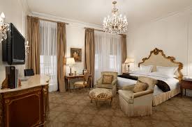 New York Plaza Vs Ritz Paris Hotel Classy And Fabulous Way Of Living New York Bedroom Nyc Rooms Luxurious Bedrooms