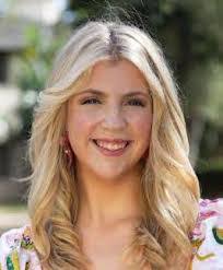 Katie Lillard's Instagram, Twitter & Facebook