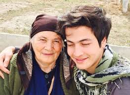 Ummi ian menasihatkan iman supaya memelayukan ian. Nenek Daler Yusuf Kritikal Kerana Jangkitan Covid 19 Saya Tak Tahu Nak Buat Macam Mana Dia Dalam Keadaan Koma Hiburan Mstar