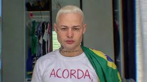 Influencer que gastou R$ 100 mil para parecer com Cauã Reymond desobedece Justiça e pode voltar à prisão