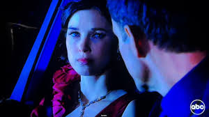 If you look at the shadow in the photograph, it looks exactly like Willow.  The hair is short the body is slender, but the cut is not a man's cut. It's  like