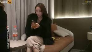 探花精選雀兒滿天飛~蕭亞軒超清1080P修複版1 - 肉視頻,您的私人AV影院