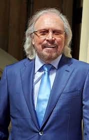 On his first solo tour, Barry Gibb moved Bee Gees fans to tears with an  emotional tribute, performing a deeply heartfelt duet of 'I've Gotta Get A  Message To You' alongside his