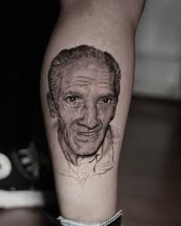 Oskar Gutiérrez Tattoos added a...