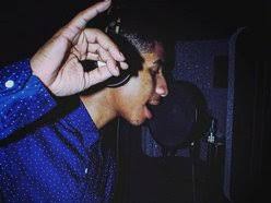 Lance Wiggins's Instagram, Twitter & Facebook