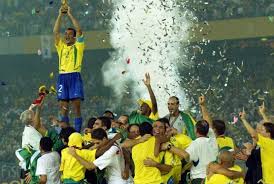 Senegal mencatat sejarah di tahun 2002 sebagai timnas debutan di piala dunia. Hari Ini Tahun 2002 Brasil Raih Piala Dunia Kelima Republika Online