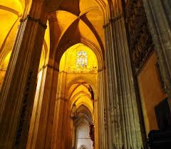 Della grande moschea innalzata qualche secolo prima rimase solo. La Cattedrale Di Siviglia Meraviglie Di Siviglia Proprioingamba Com