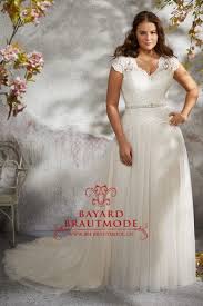 Mit der grösse 46 schön luftig weich bequem tragend. Hochzeitskleid Delemont Brautkleid Hochzeitskleid Bayard Brautmode