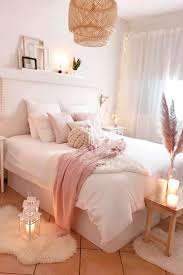 21 Small And Cute Bedroom Designs Ideas For This Year Bedroom Cute Designs Ideas Small Year In 2020 Bedroom Decor Aesthetic Bedroom Room Ideas Bedroom