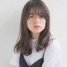 竹澤 優 relian銀座top stylistさんのスナップ オフィス 大人かわいい 前髪 フェミニン ゆるふわ セミロング エフォートレスフェミニン セミロングのヘアカット ショートのヘアスタイル 前髪ありヘア