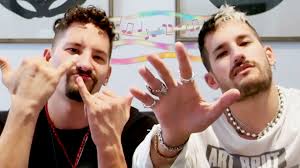 Mau y ricky — mal acompañados 03:04. Mau Y Ricky Proved They Have Low Key Impressive Mind Reading Skills In Psychic Singing Flipboard