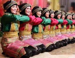 Tari yang saat ini sedang marak dipelajari oleh sebagian besar orang adalah tari modern, meskipun demikian masih banyak orang yang tetap. 9 Properti Tari Saman Lengkap Beserta Gambar Dan Deskripsi