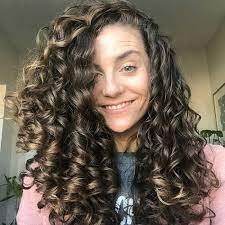 2c wavy (coarse) fairly coarse, frizzy or very frizzy with thicker waves, often more resistant to styling. 5 Things All The Wavy Haired Girls Want To Know Naturallycurly Com
