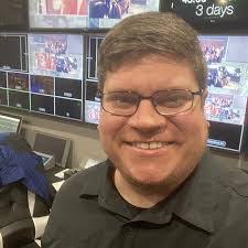 Andrew Disbrow's Instagram, Twitter & Facebook