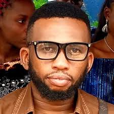 Day-to-Day Champion: Daily motivational messages to encourage you to live  your best life!: Gabriel, Roland Nnamdi: 9798773144618: Amazon.com: Books