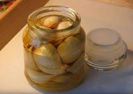 Bawang putih merupakan salah satu pestisida alami yang sangat praktis, ekonomis dan tidak beracun untuk kebun. 10 Hari Minum Air Rendaman Bawang Putih 8 Manfaatnya Didapatkan Chef Ricardo Membuktikannya Dengan Hasil Perut Menjadi Rata Semua Halaman Grid Health