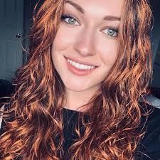 Allison Boyer's Instagram, Twitter & Facebook