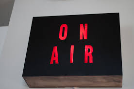 Diy Retro On Air Box The Frugal Girls